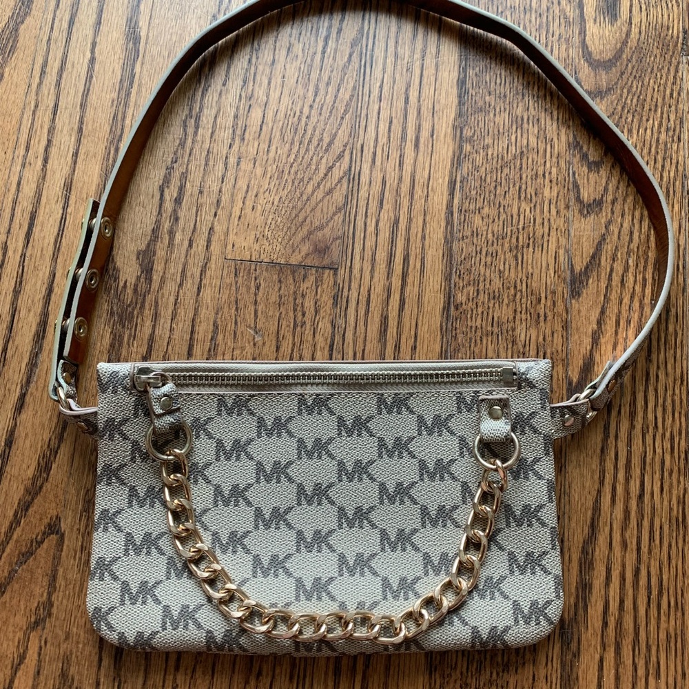 Michael Kors Beige/Brown MK Signature Fanny Pack